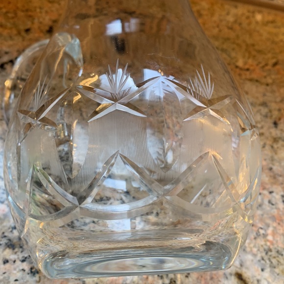 PEAR shaped PITCHER- CRYSTAL pitcher 
Hand-blown and flower etched. - Picture 8 of 10